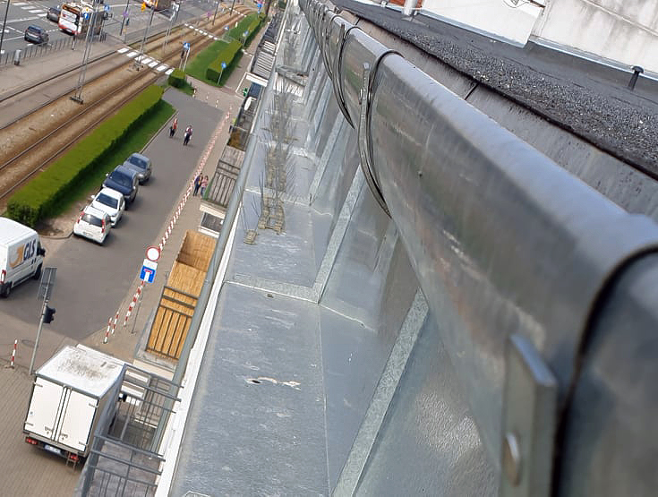 Czyszczenie rynien - komu zlecić?