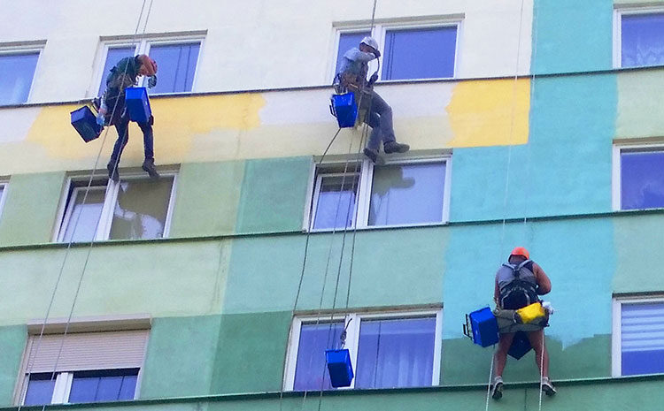  Czym są&nbsp;prace wysokościowe w&nbsp;dostępie linowym i&nbsp;kiedy je&nbsp;najlepiej wybrać?